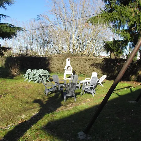 De La Claveille Apartment *