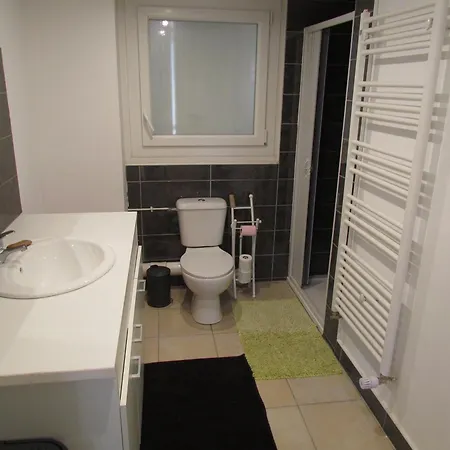De La Claveille Apartment