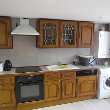 De La Claveille Apartment