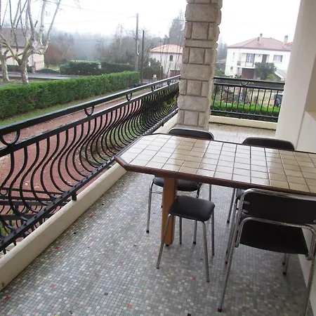 De La Claveille アパート *