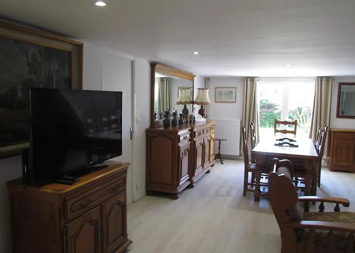 De La Claveille Apartment